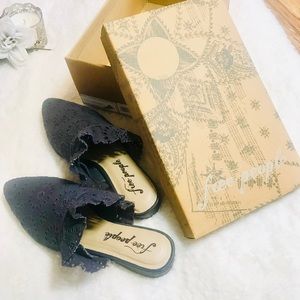 Free People Eyelet Sienna Lace Slip On Mules Sz 38